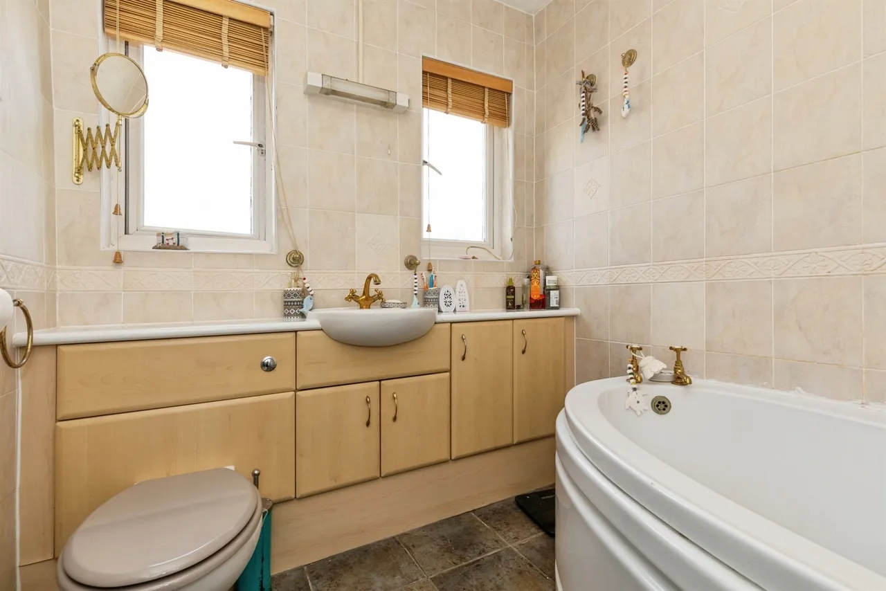 St. Helens Road, Hastings, TN34, photo 15