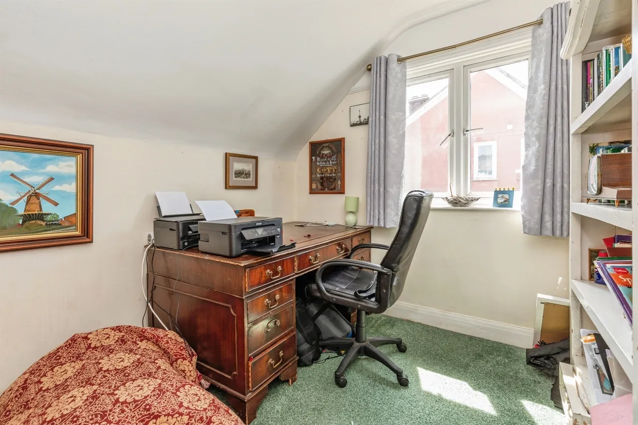 St. Helens Road, Hastings, TN34, photo 13