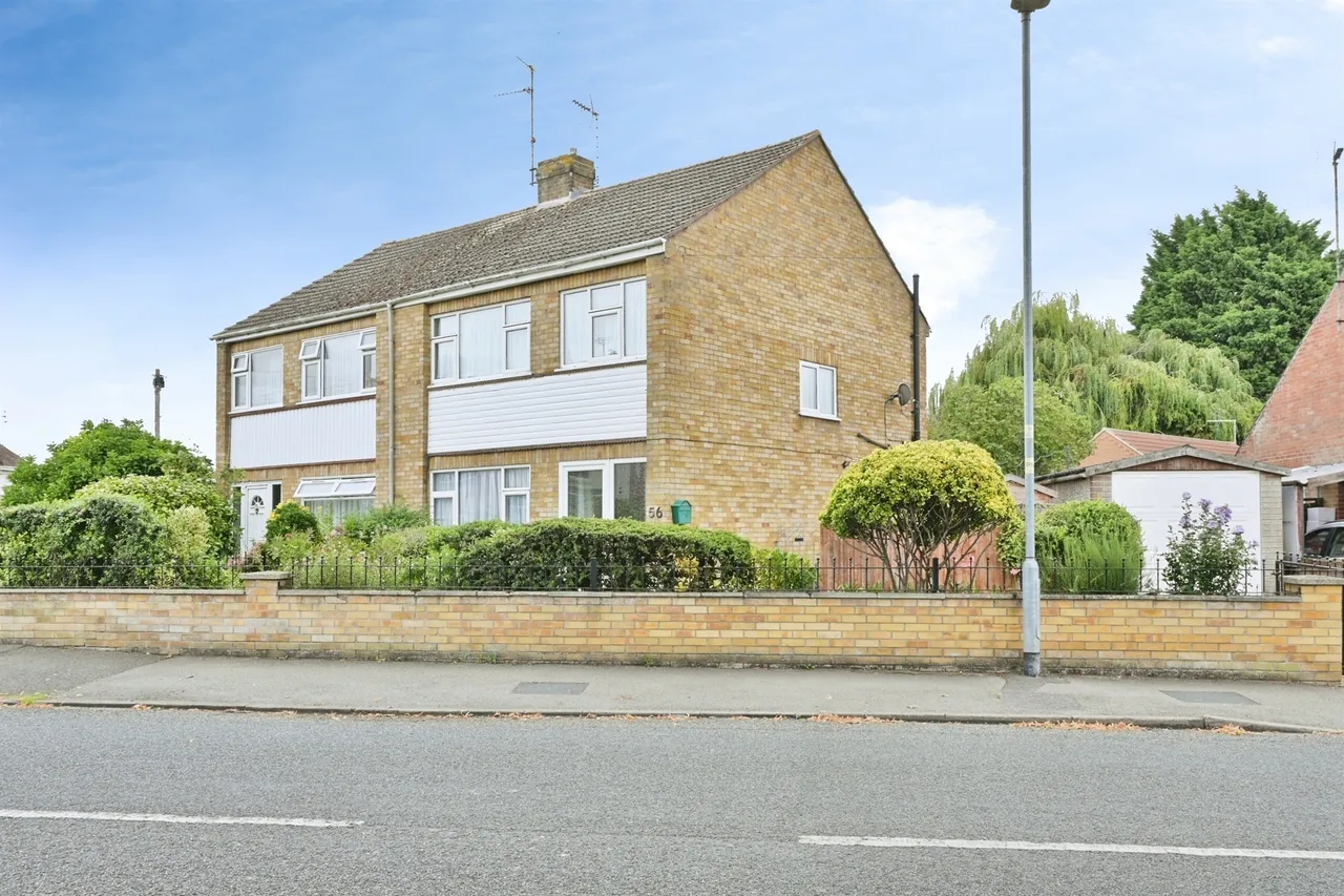 3 bed house for sale — Carrington Road, Spalding