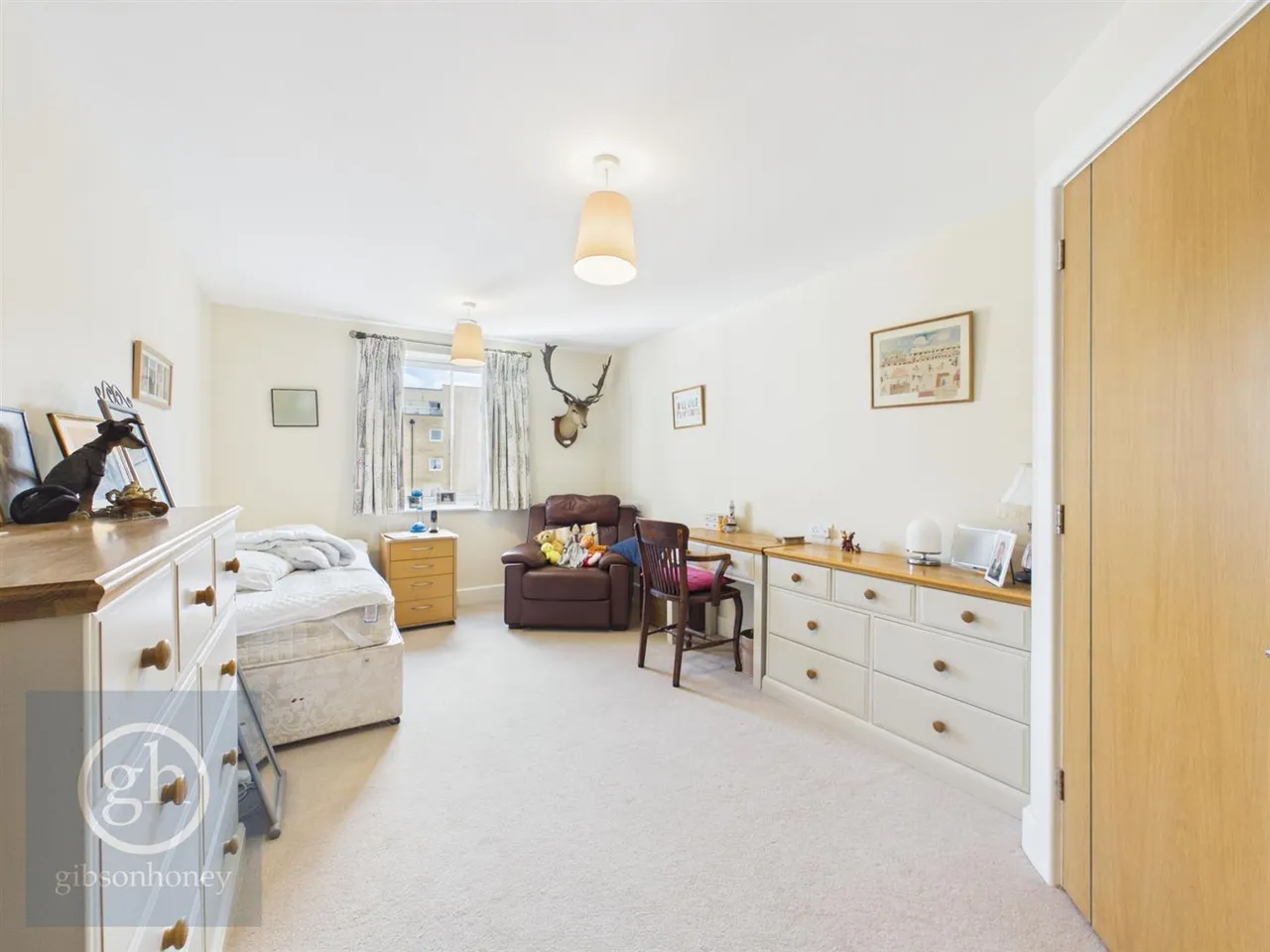 Josiah Drive, Ickenham, Uxbridge, UB10 8FB, photo 5