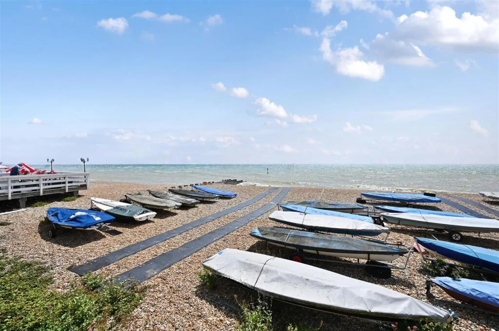 De La Warr Parade, Bexhill-on-sea, TN40, photo 20