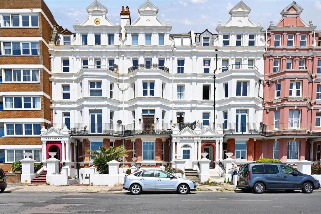 2 bed flat for sale, De La Warr Parade, Bexhill-on-sea, TN40