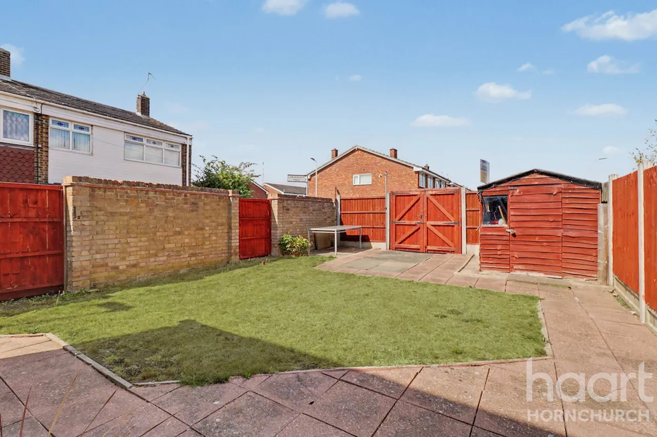 Cormorant Walk, Hornchurch, RM12, photo 8