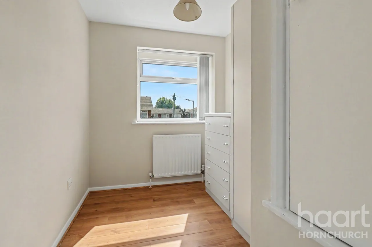 Cormorant Walk, Hornchurch, RM12, photo 11