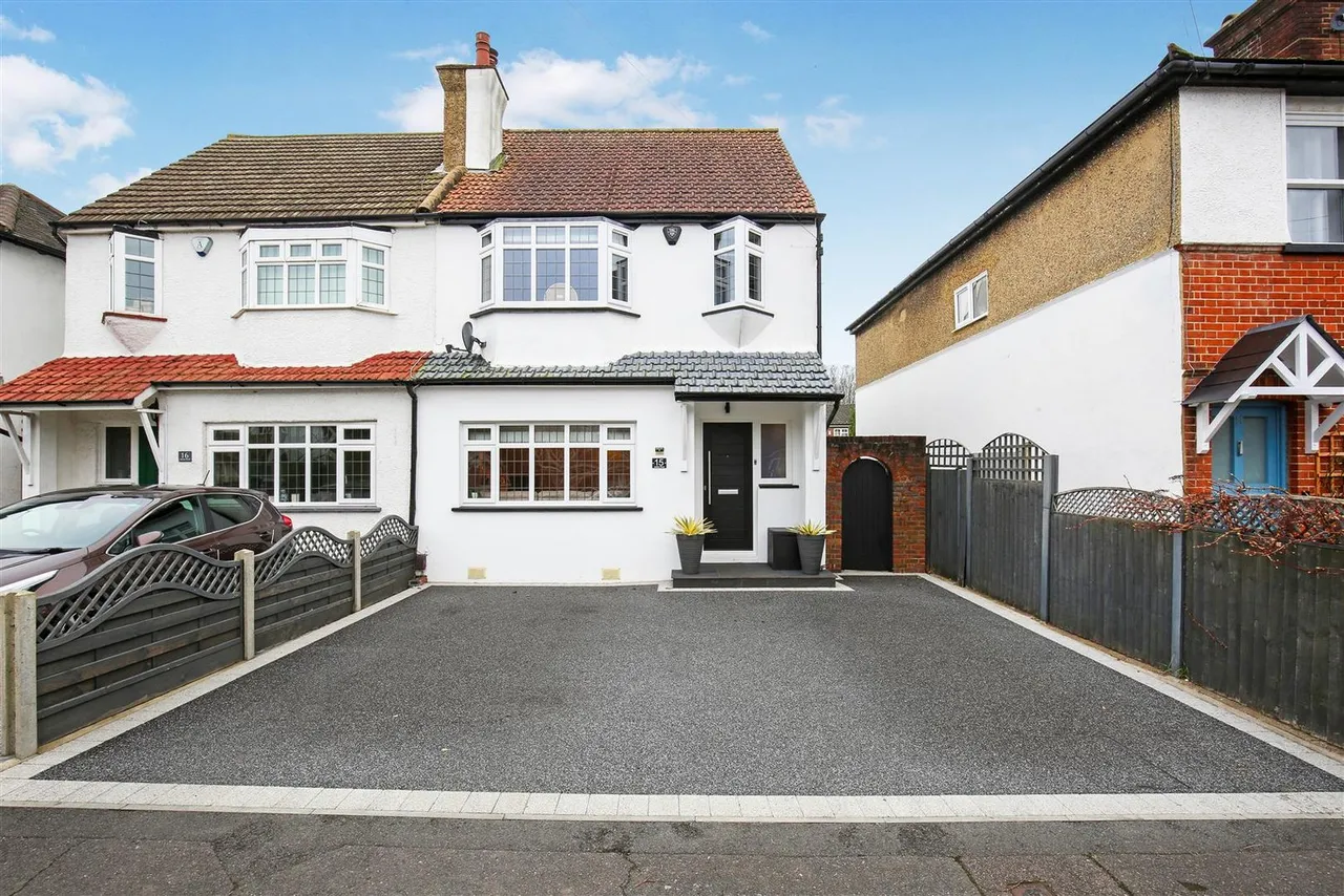 3 bed house for sale, Jubilee Road, Cheam, SM3
