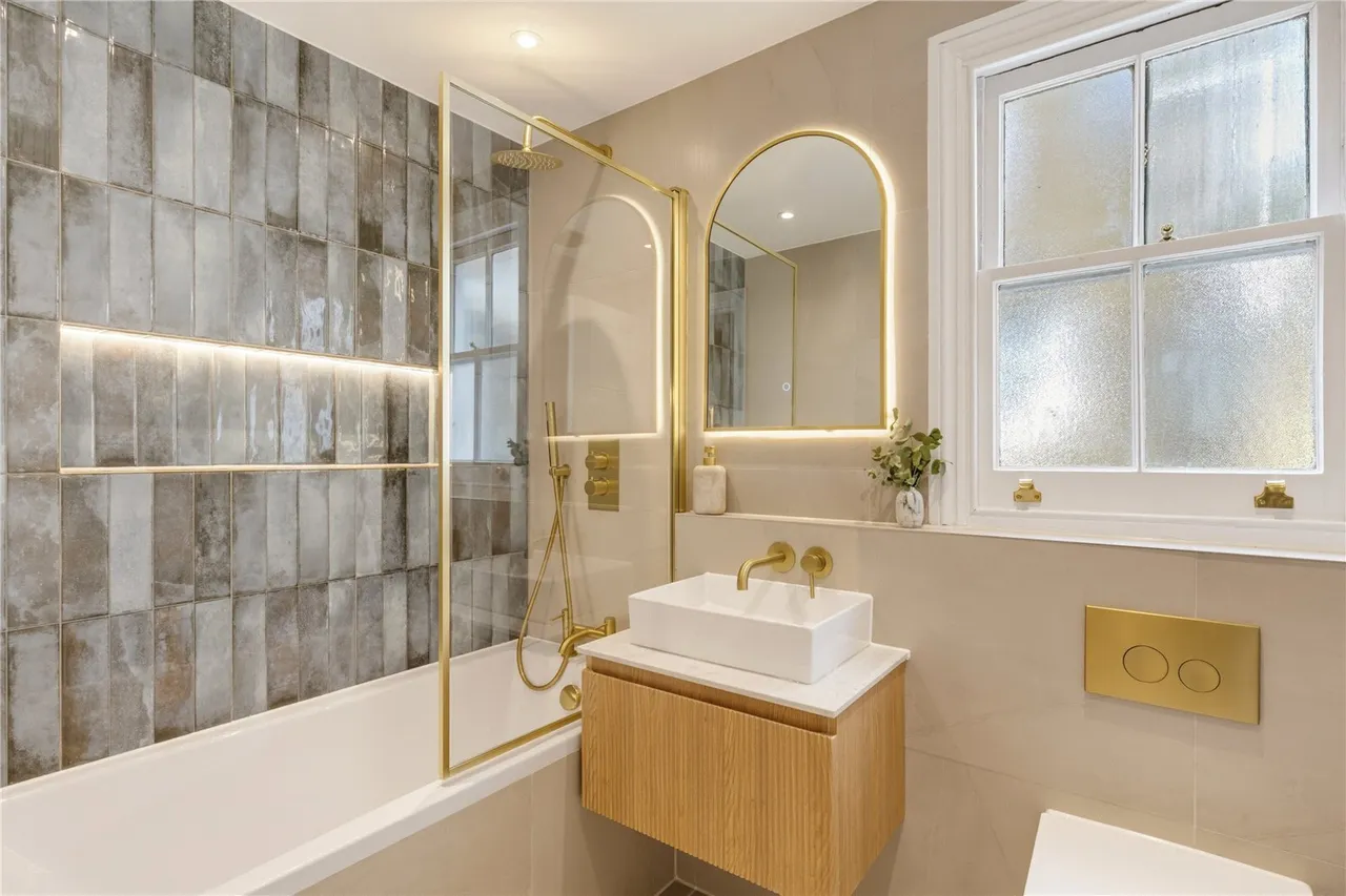 Knoll Road, London, SW18, photo 4