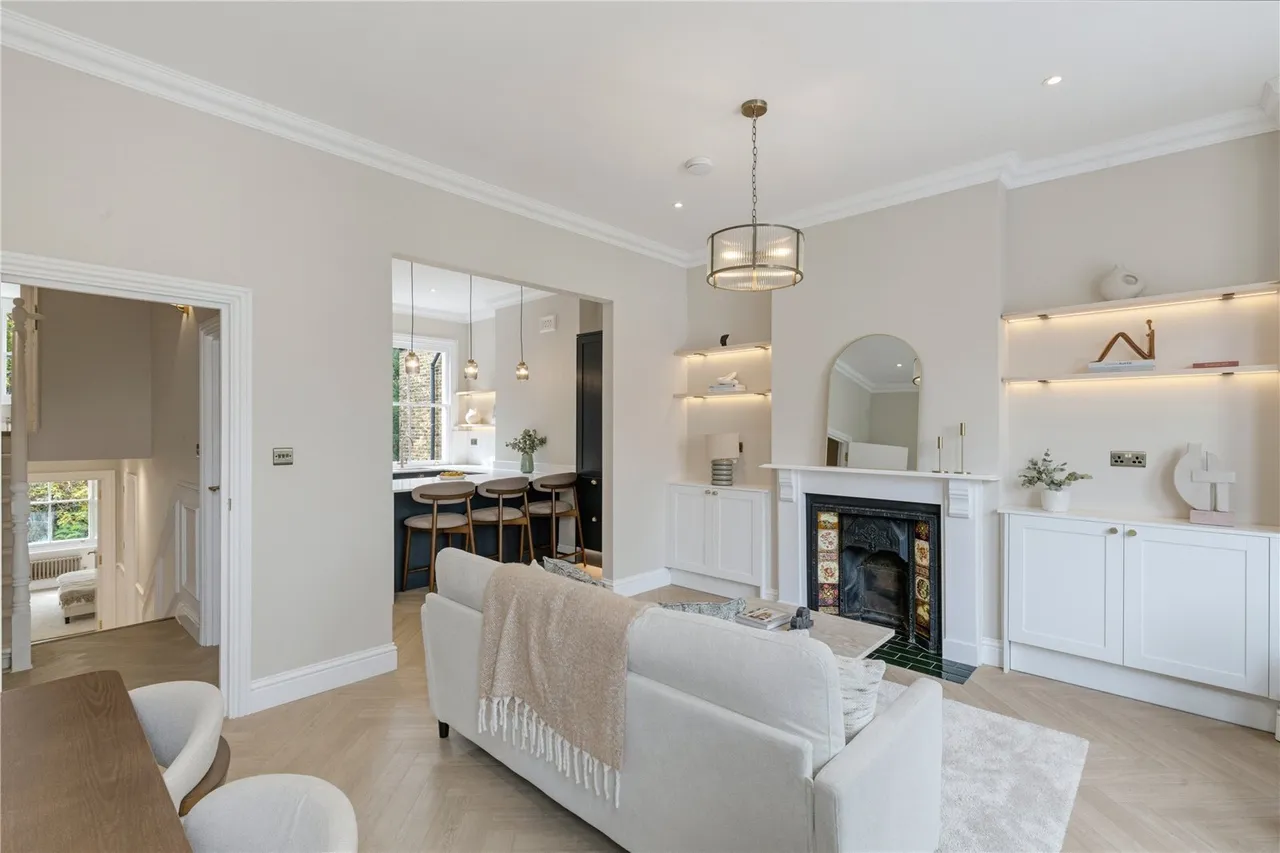 Knoll Road, London, SW18, photo 9