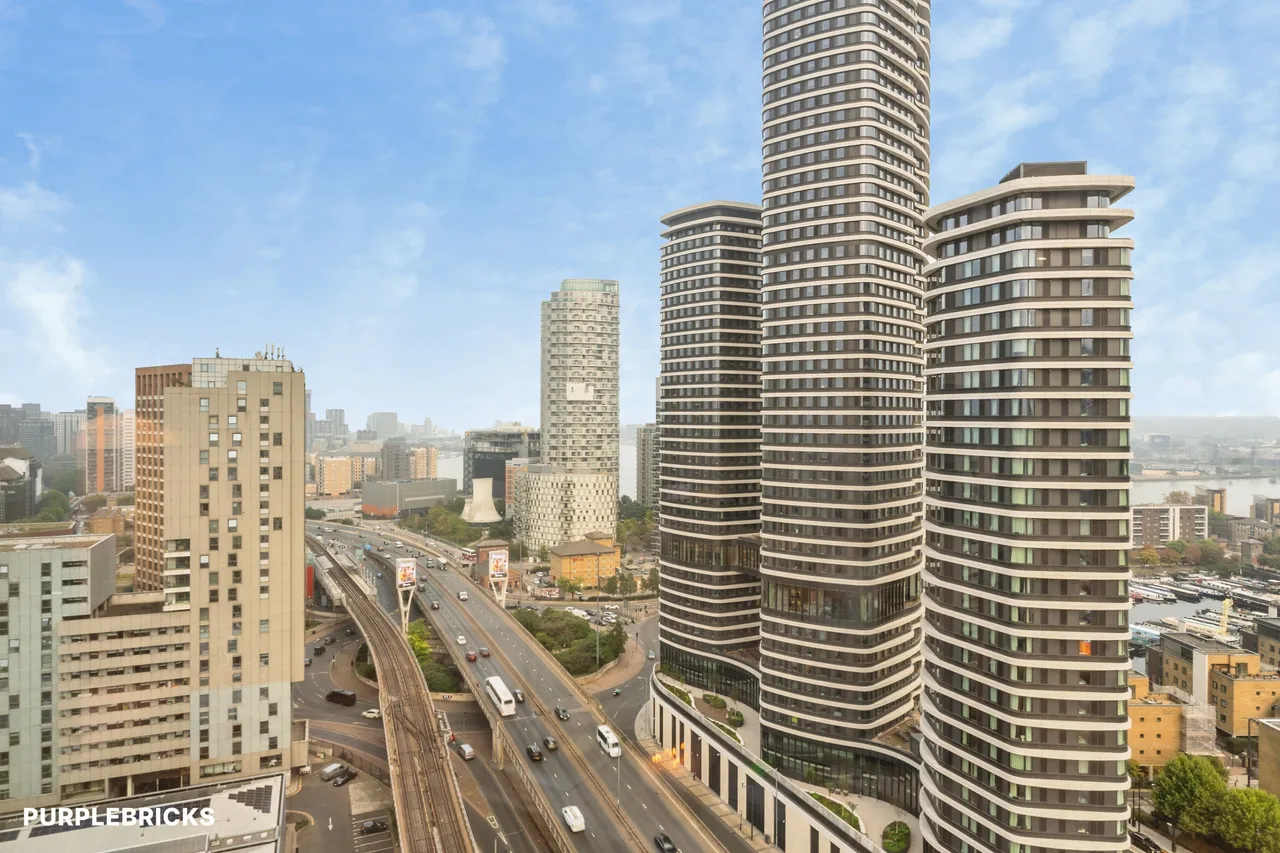 Williamsburg Plaza, London, E14, photo 6