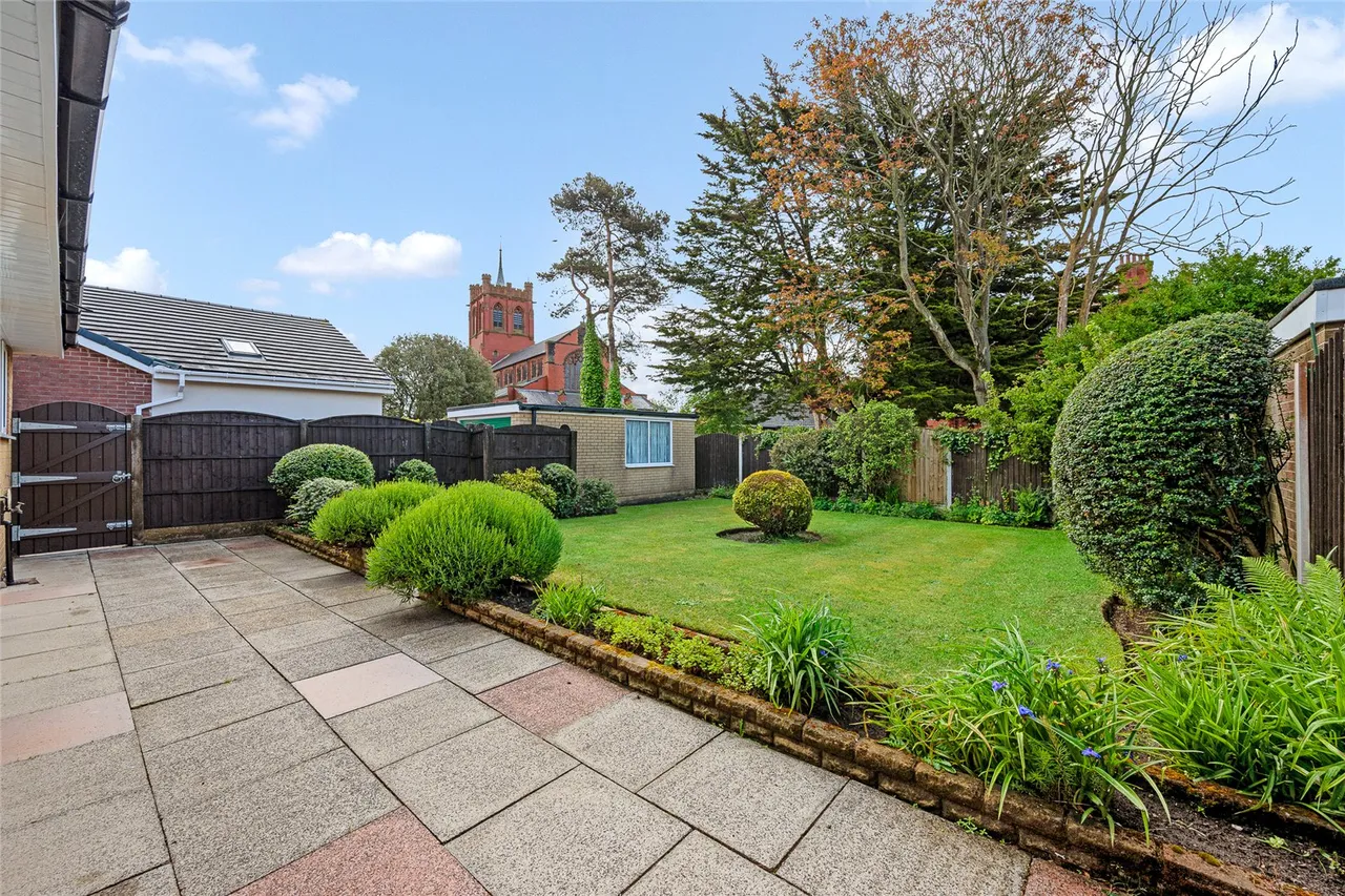 The Lawns, Churchtown, PR9, photo 26