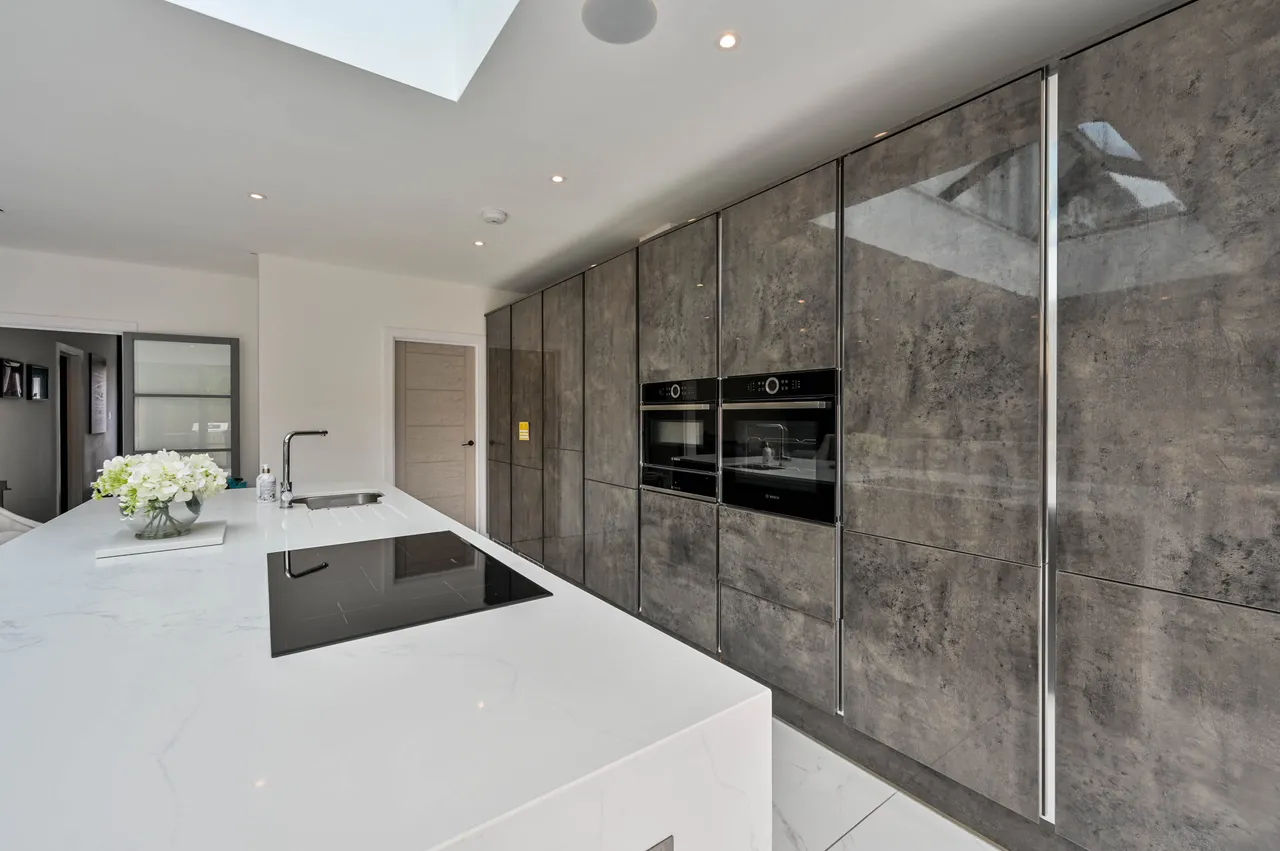 33 Forest Side, Worcester Park, photo 6