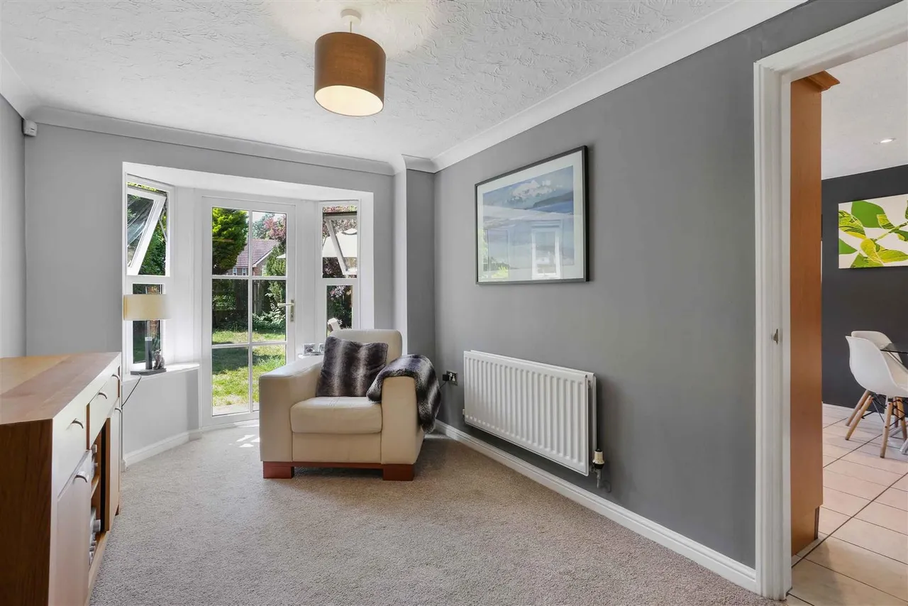 Lawson Walk, Carshalton, SM5 4HE, photo 5