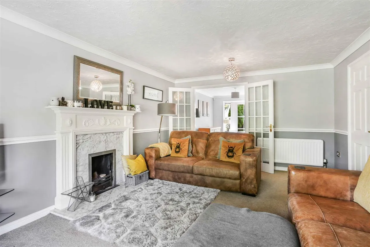 Lawson Walk, Carshalton, SM5 4HE, photo 4