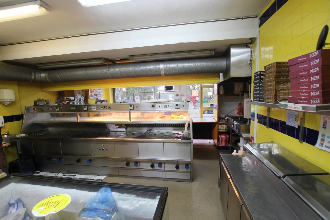 Lower Chippenham Lane, Slough, SL1, photo 3