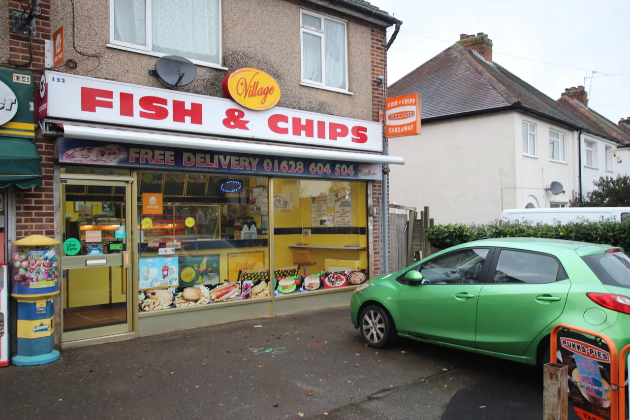 house for sale, Lower Chippenham Lane, Slough, SL1