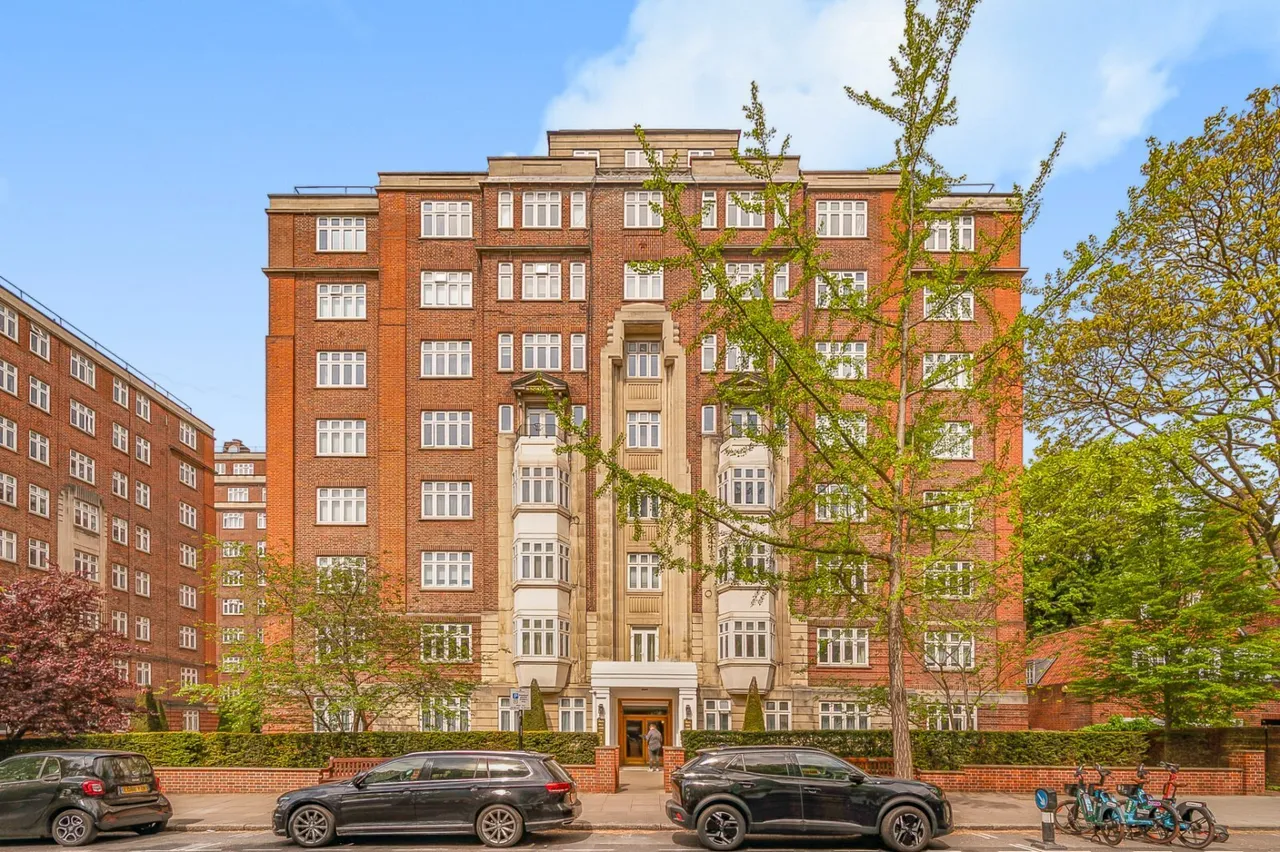 1 bed flat for sale, Hall Road, St John's Wood, NW8