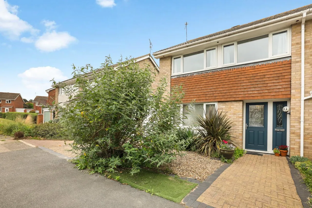 3 bed house for sale, Chalfont Road, Colchester