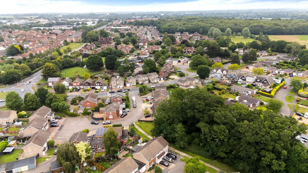 Chalfont Road, Colchester, photo 20