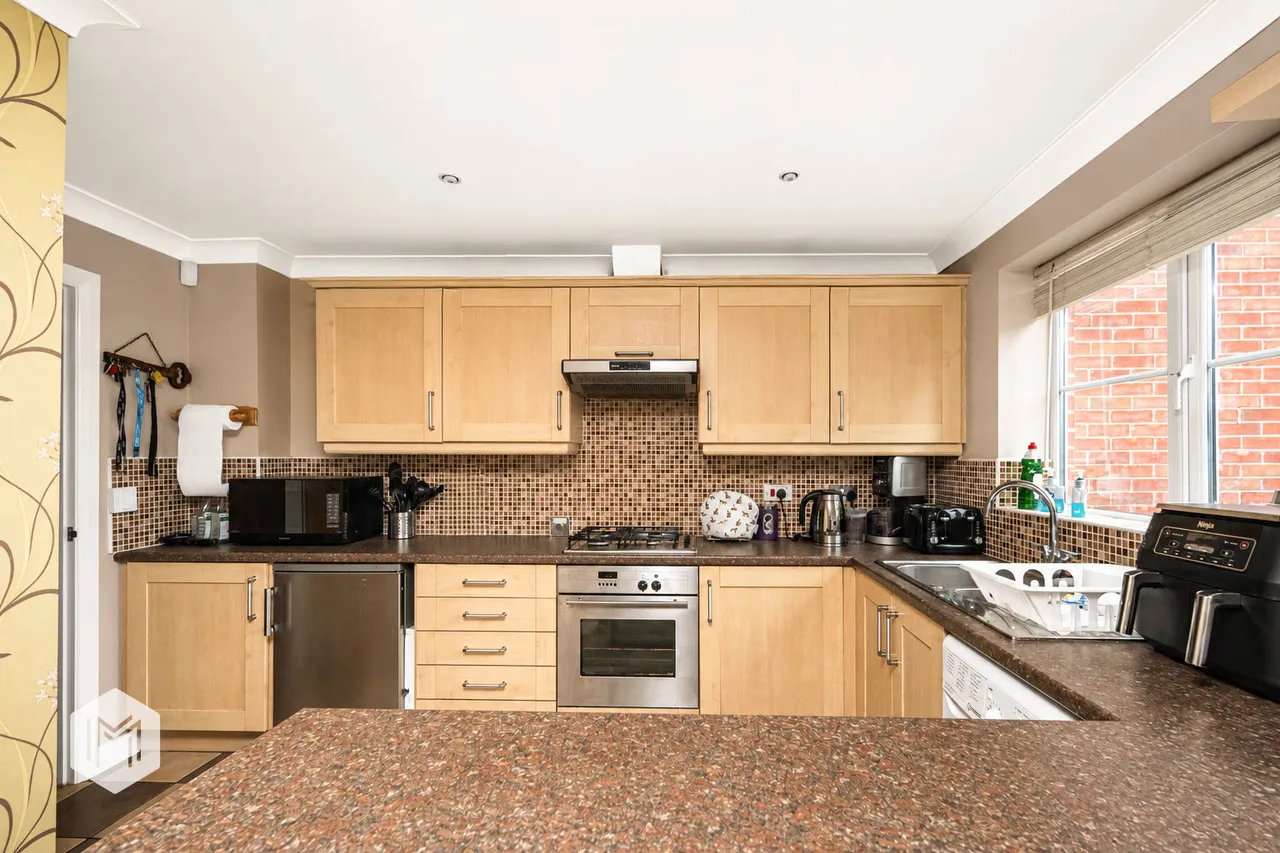 Hayling Close, Bury, BL8 1GS, photo 7