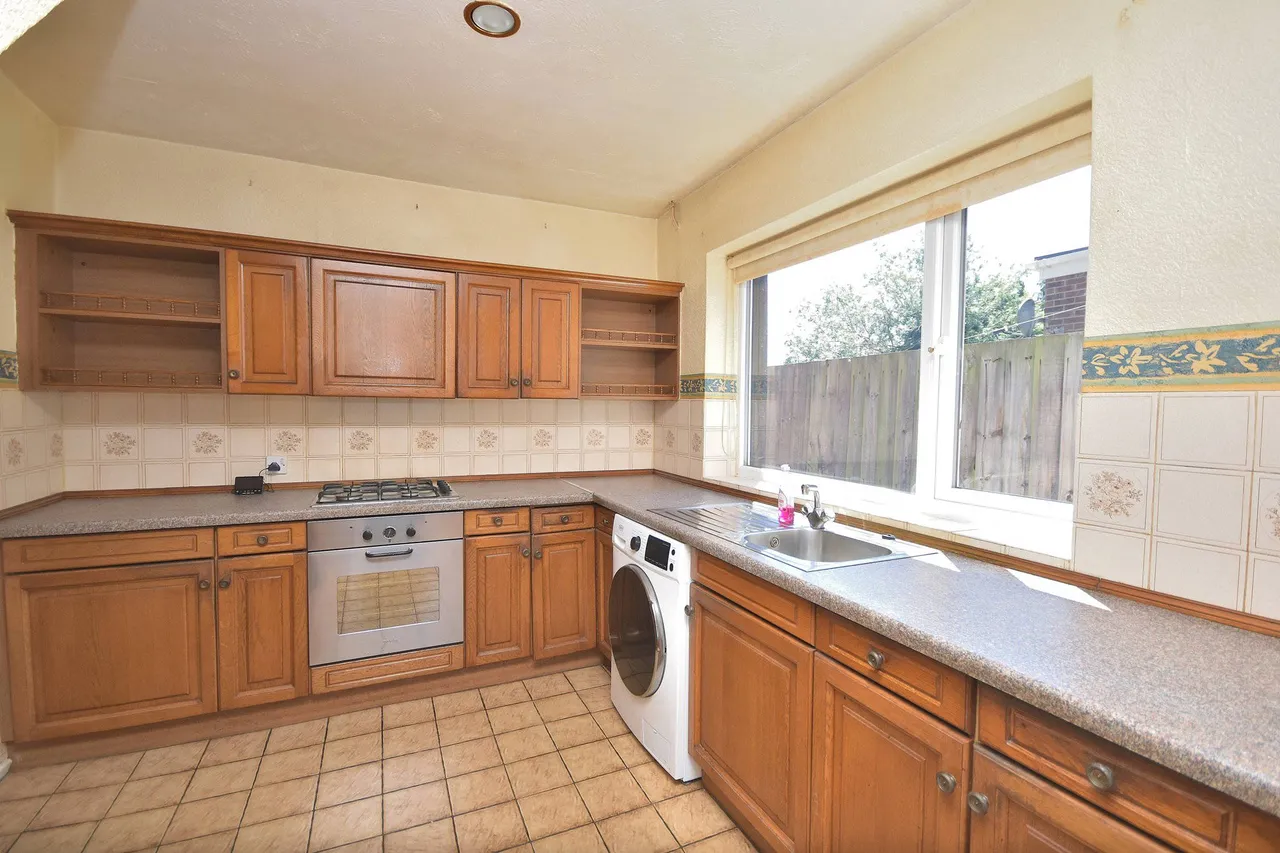 Hoylake Drive, Northampton, NN2 7NL, photo 3