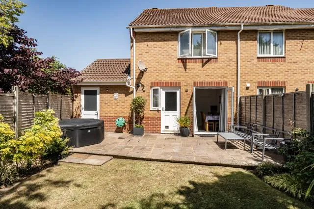 Buttercup Place, Thatcham, RG18, photo 5