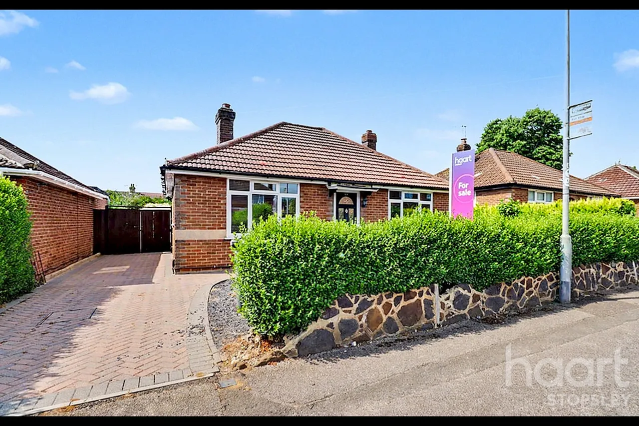 2 bed house for sale, Hawthorn Avenue, Luton, LU2
