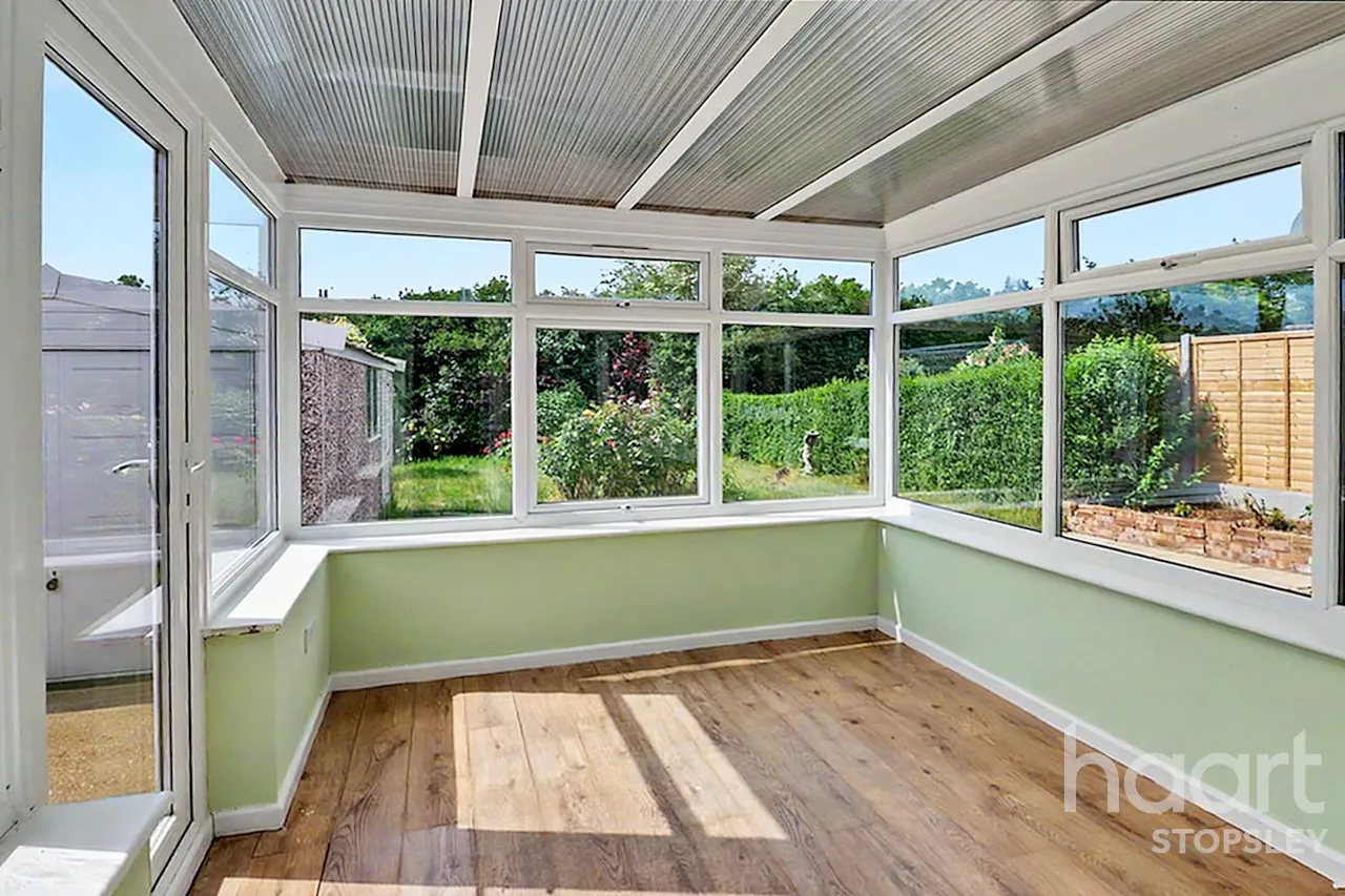 Hawthorn Avenue, Luton, LU2, photo 12