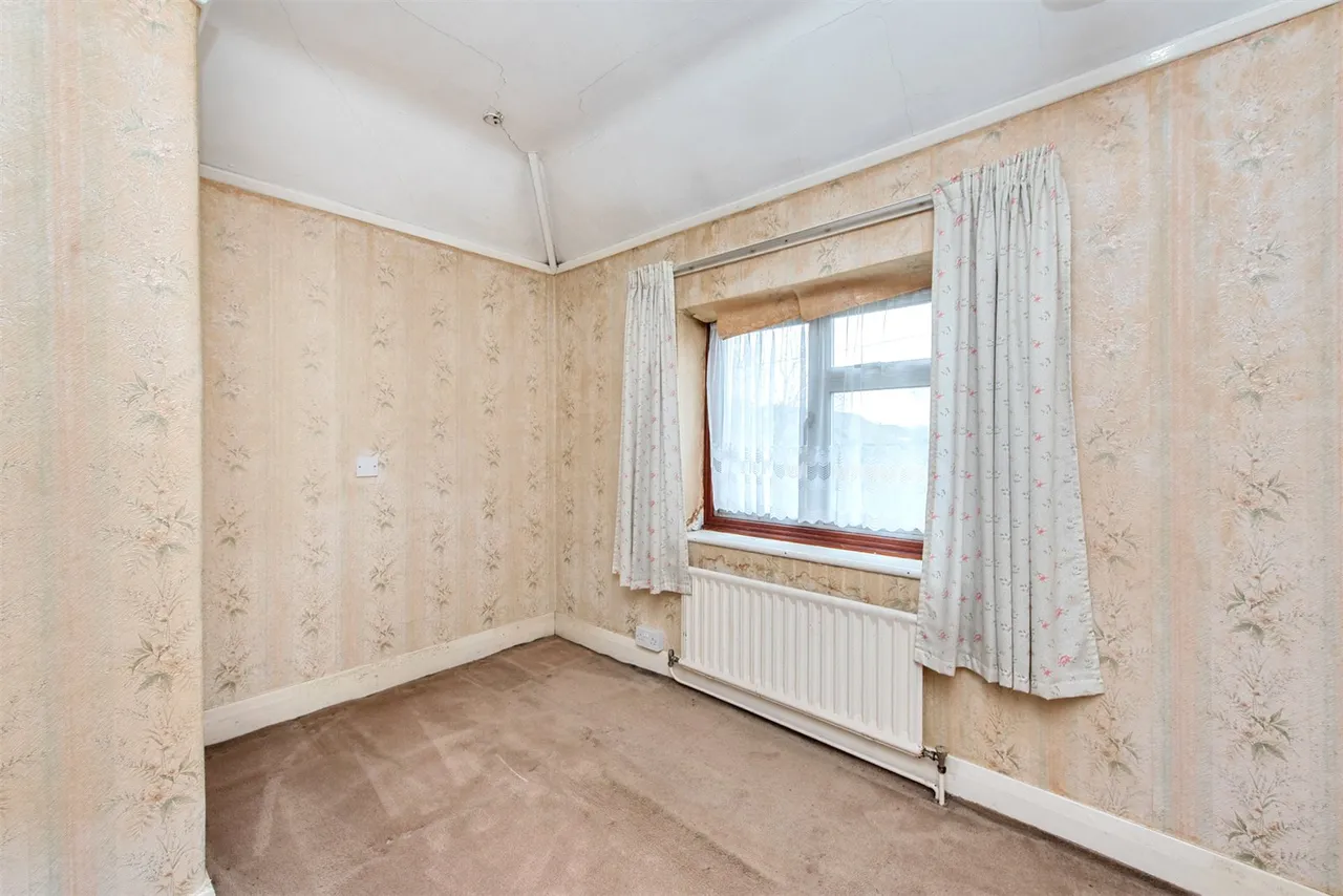 Aldershot Road, Ash, Guildford, Surrey, GU12 6PD, photo 12