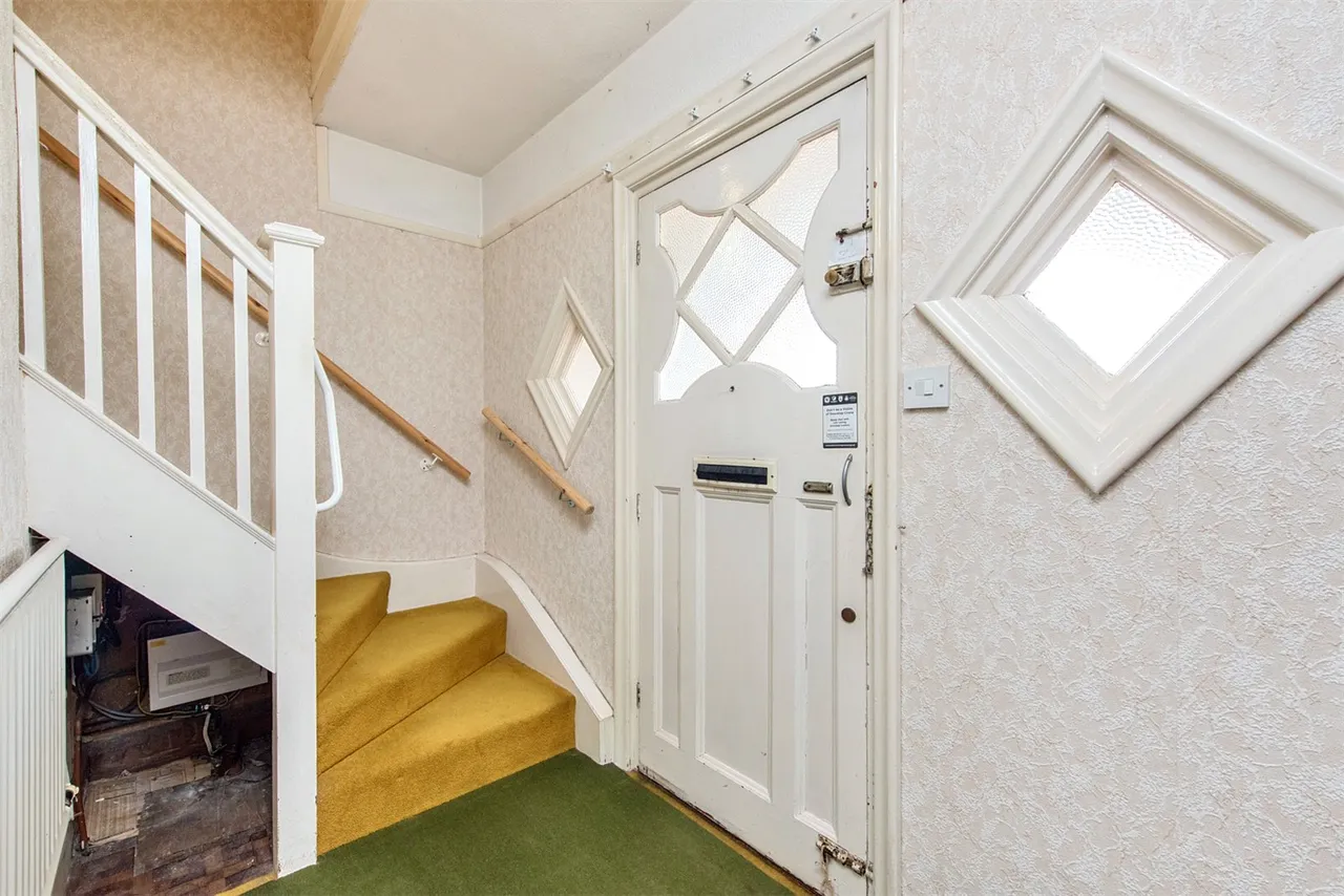 Aldershot Road, Ash, Guildford, Surrey, GU12 6PD, photo 7