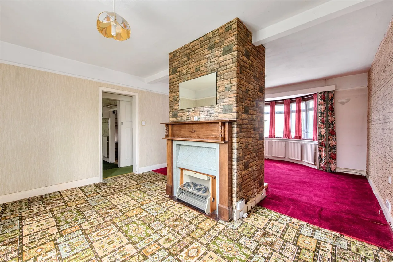 Aldershot Road, Ash, Guildford, Surrey, GU12 6PD, photo 4