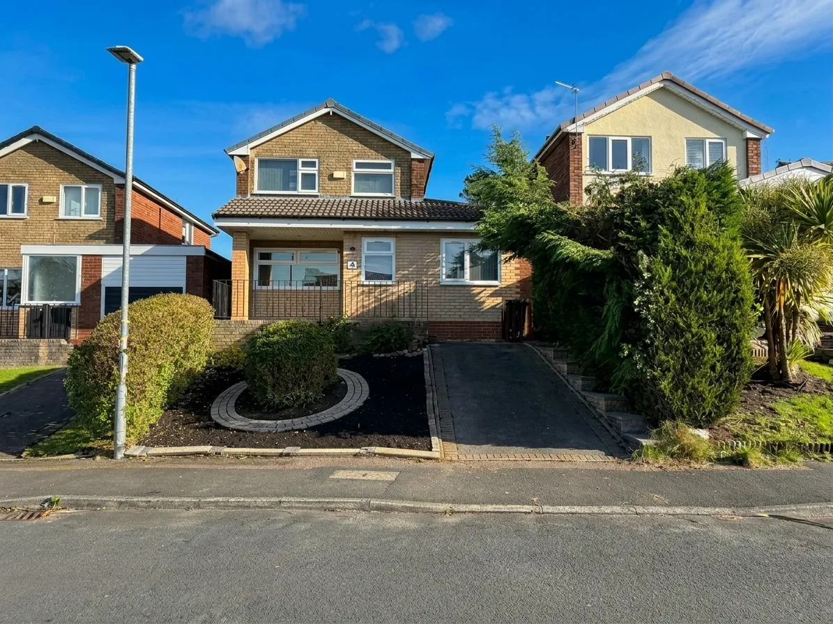 4 bed house for sale, Ladysmith Drive, Ashton-Under-Lyne, OL6