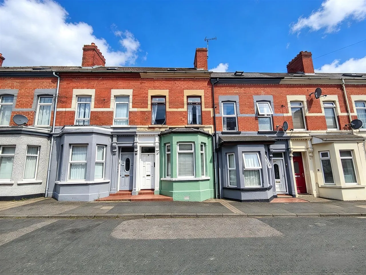 4 bed house for sale, Eia Street, Belfast, BT14