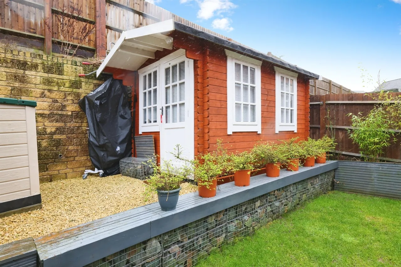 Rutherford Close, Calne, SN11, photo 18