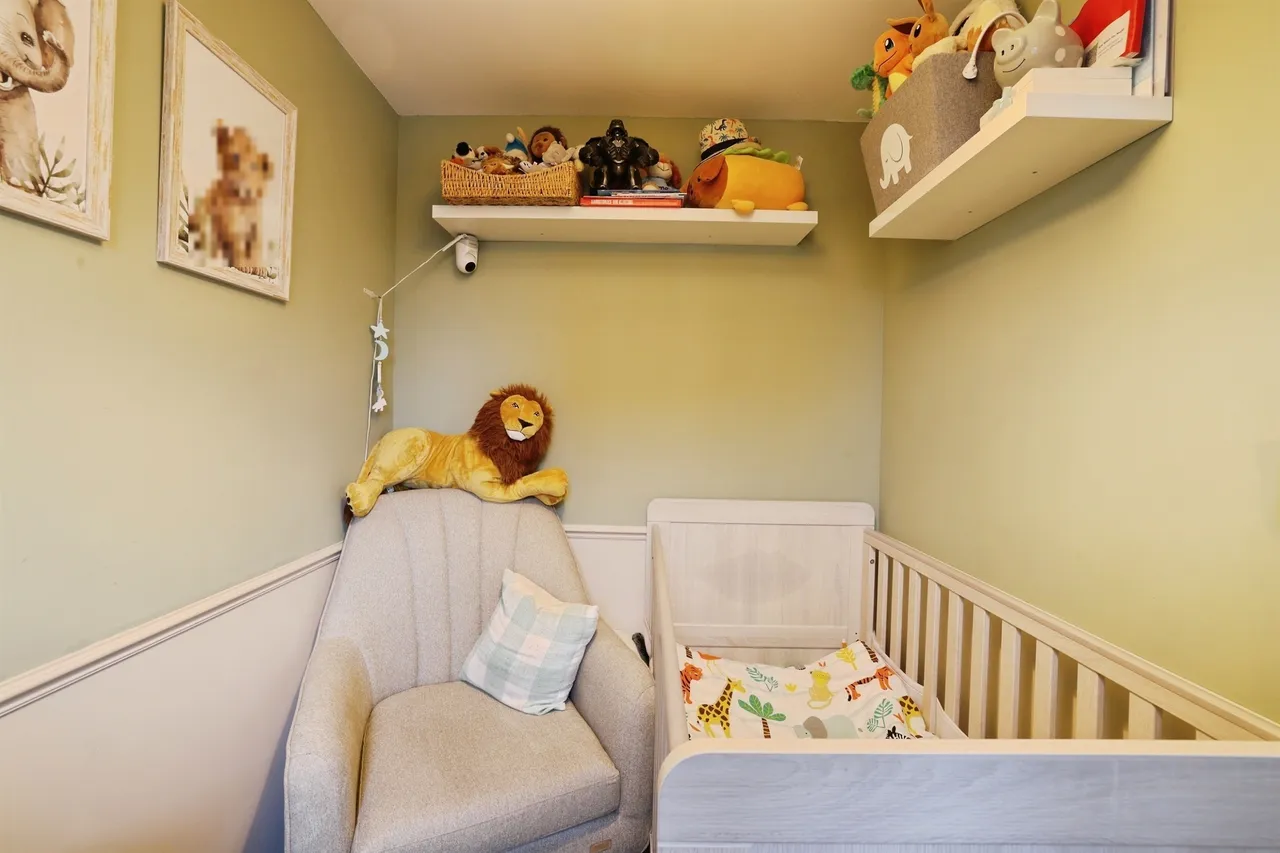 Rutherford Close, Calne, SN11, photo 9