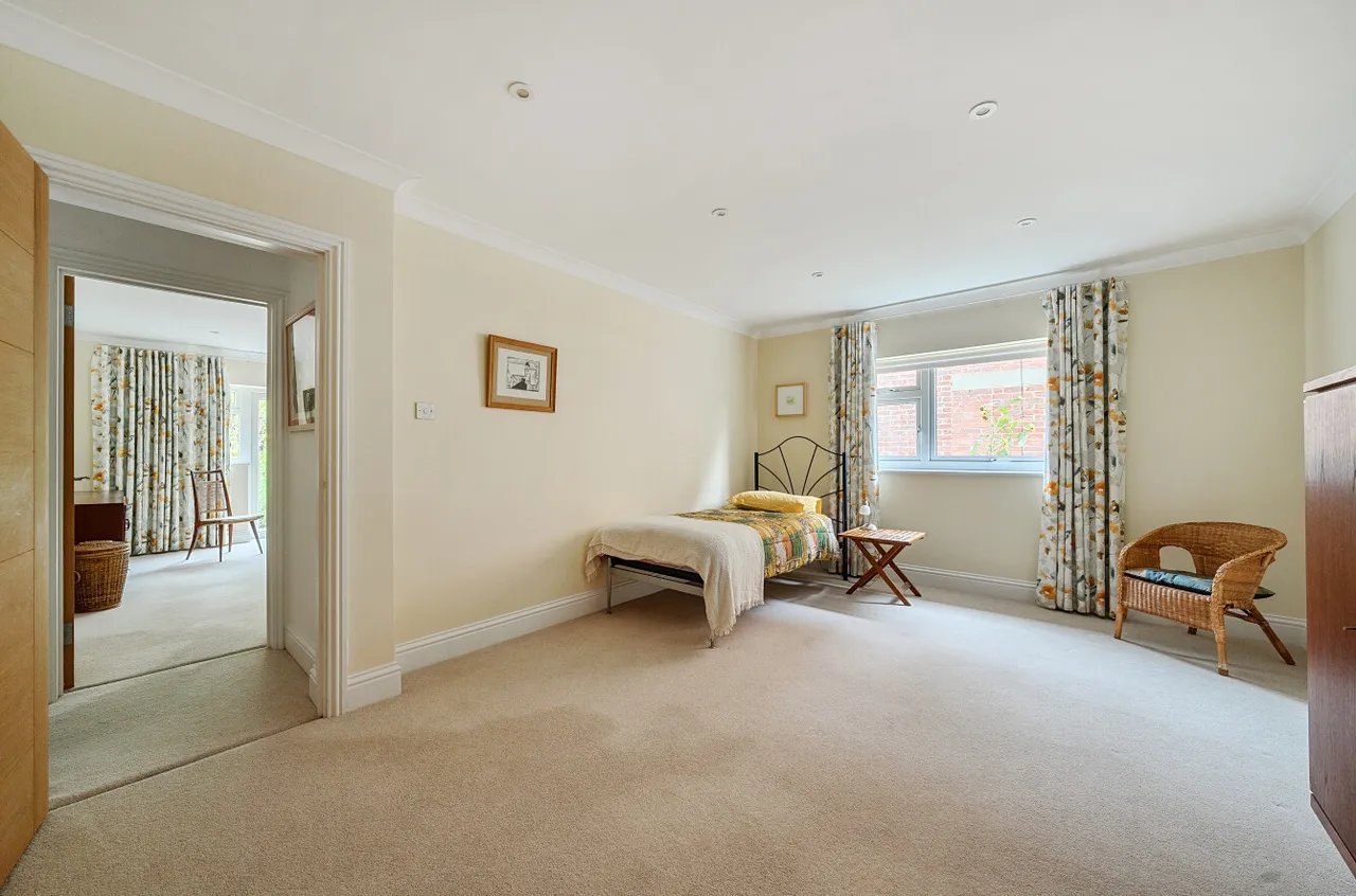 Smarts Heath Road, Woking, GU22, photo 30