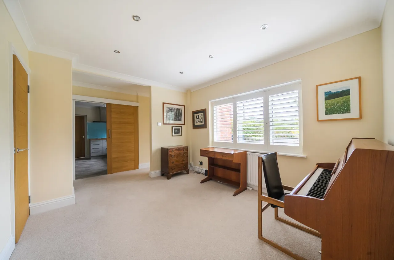 Smarts Heath Road, Woking, GU22, photo 13