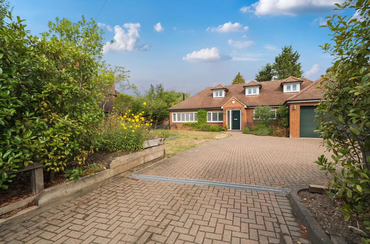 Smarts Heath Road, Woking, GU22, photo 38