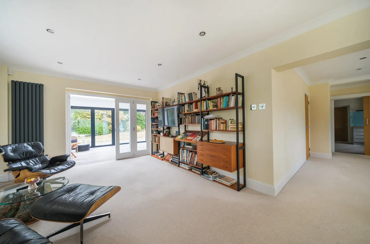 Smarts Heath Road, Woking, GU22, photo 8