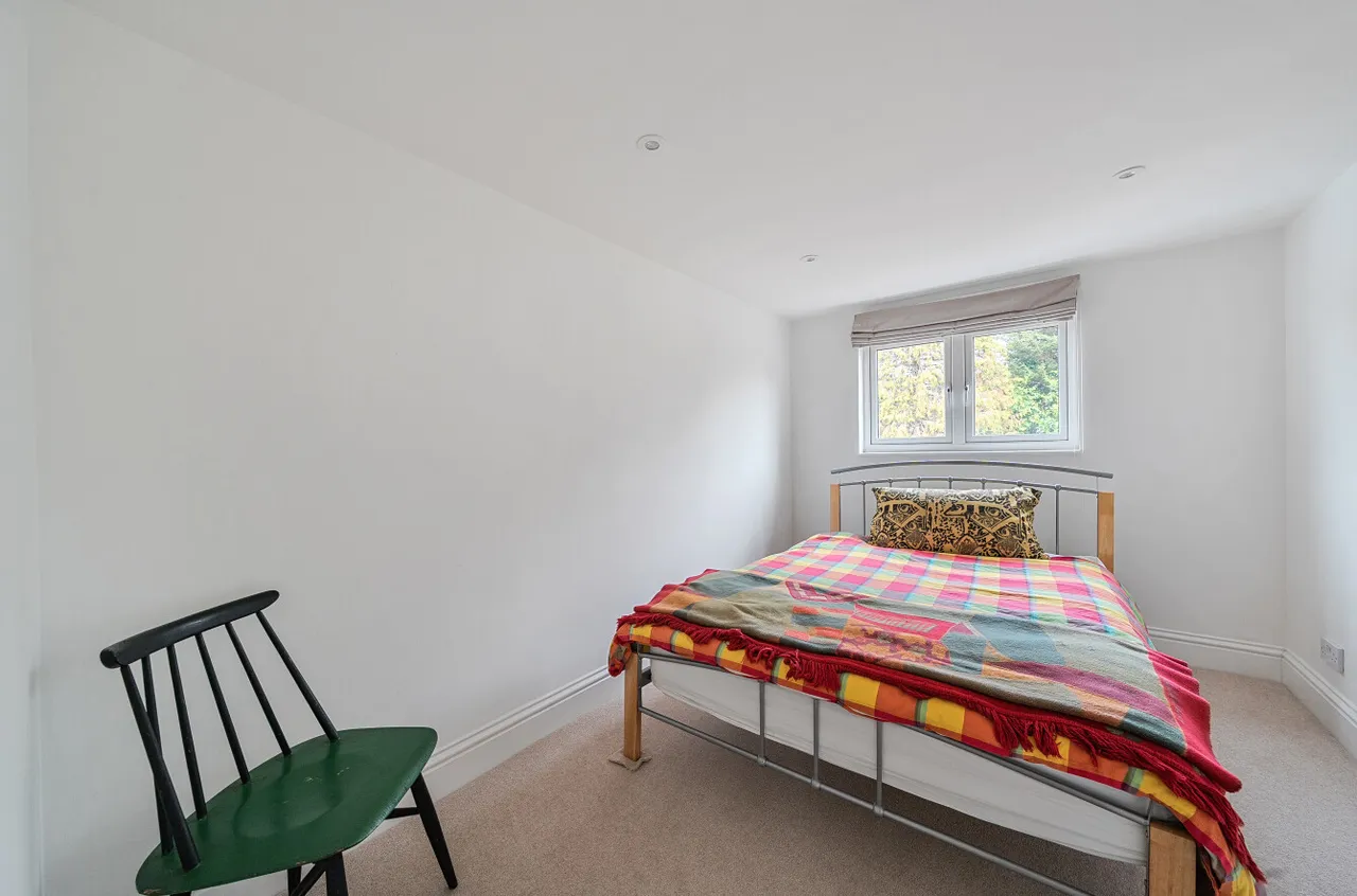 Smarts Heath Road, Woking, GU22, photo 28