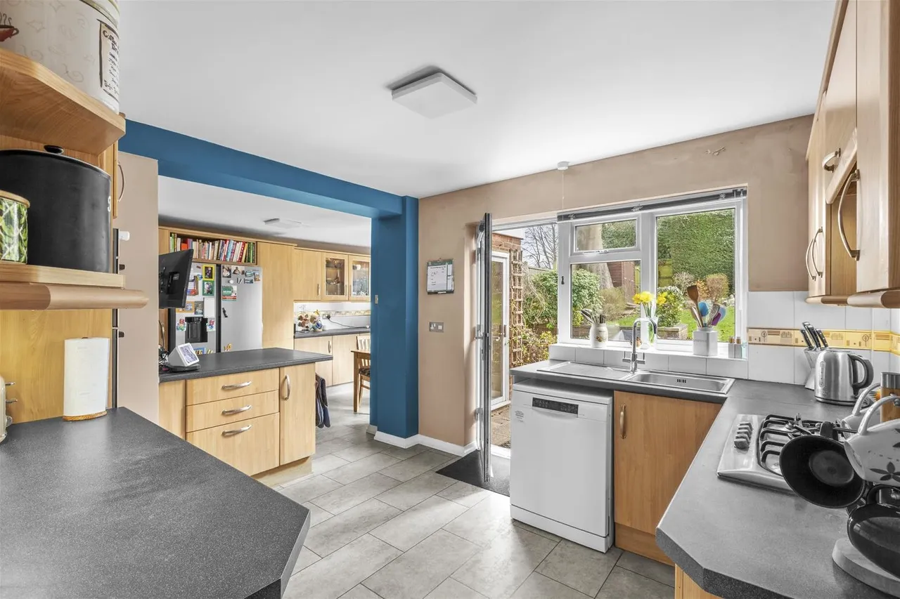 Sabina Close, High Wycombe, HP12, photo 5
