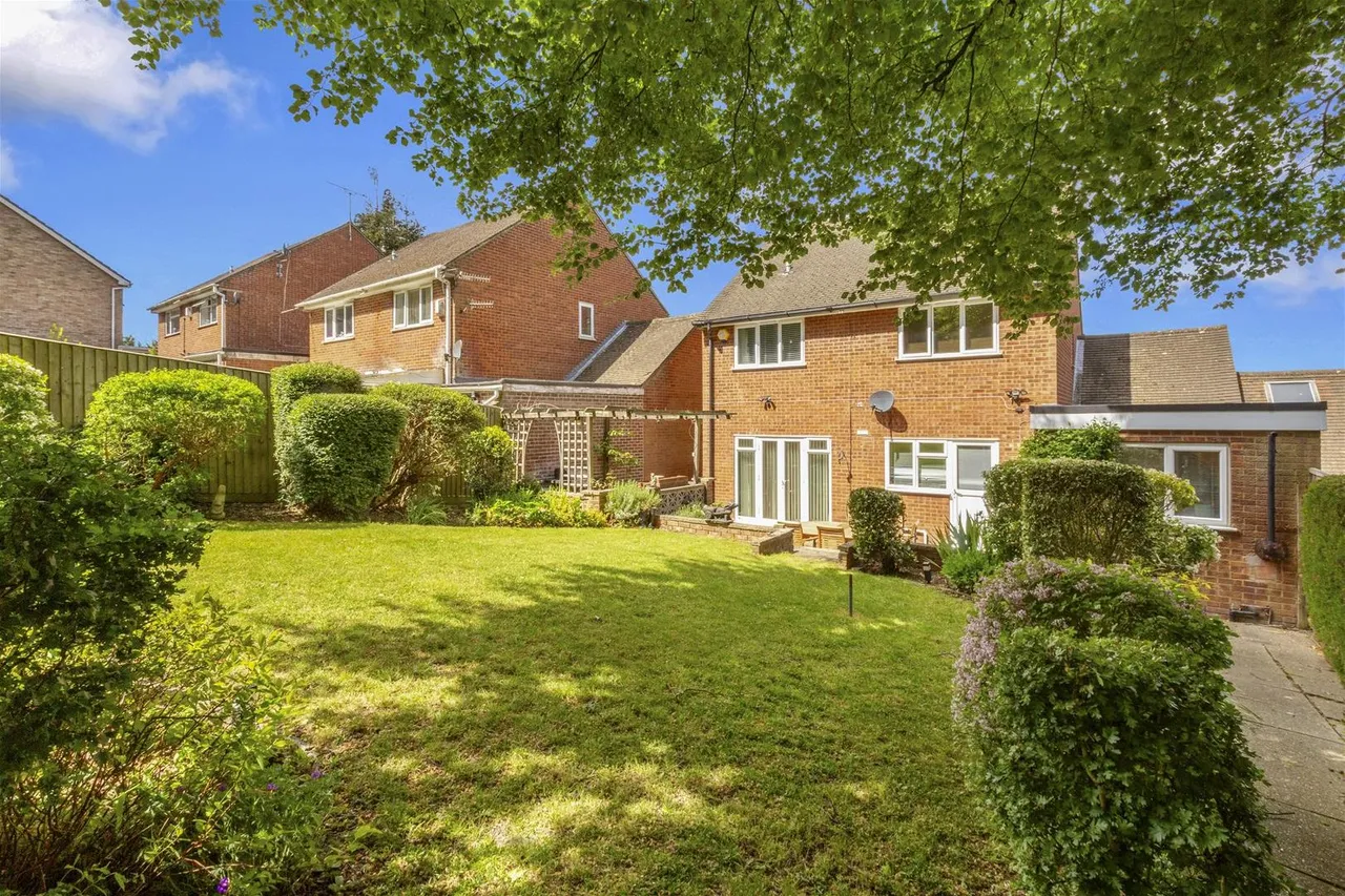 Sabina Close, High Wycombe, HP12, photo 16