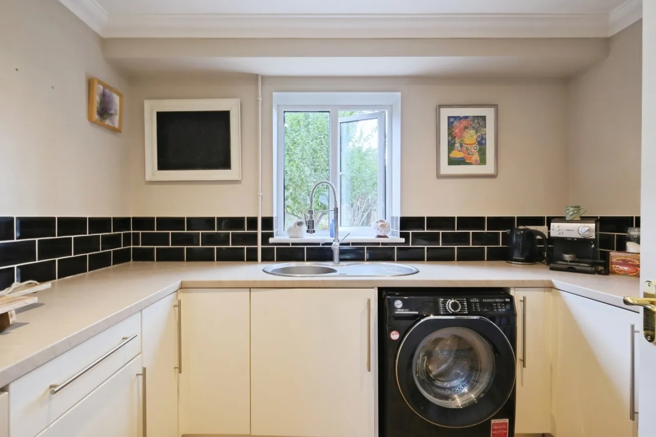Appletree Close, Redlynch, SP5, photo 24