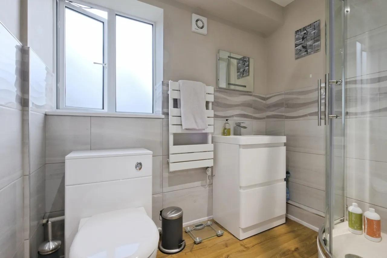 Appletree Close, Redlynch, SP5, photo 25