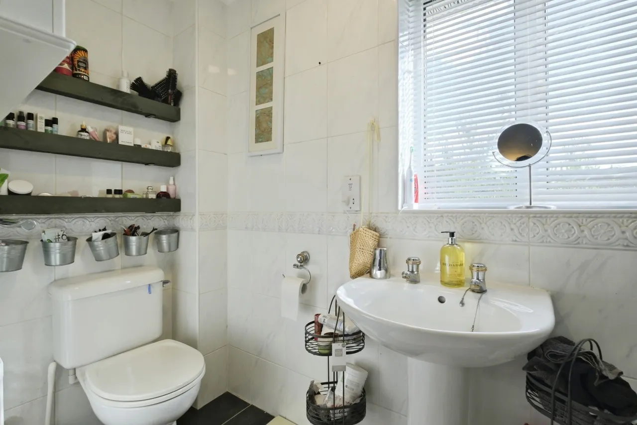 Appletree Close, Redlynch, SP5, photo 16