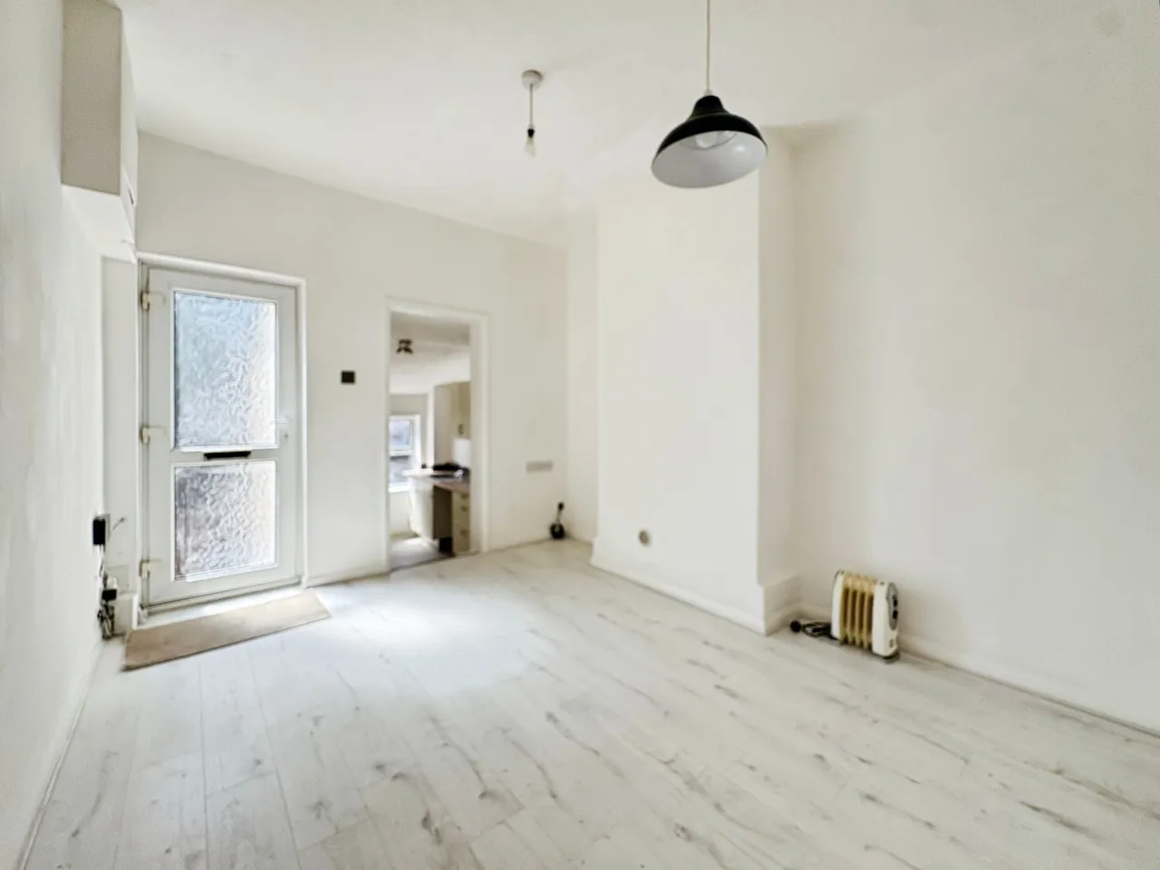 Grosvenor Road, Aldershot, Hampshire, GU11 3EA, photo 5