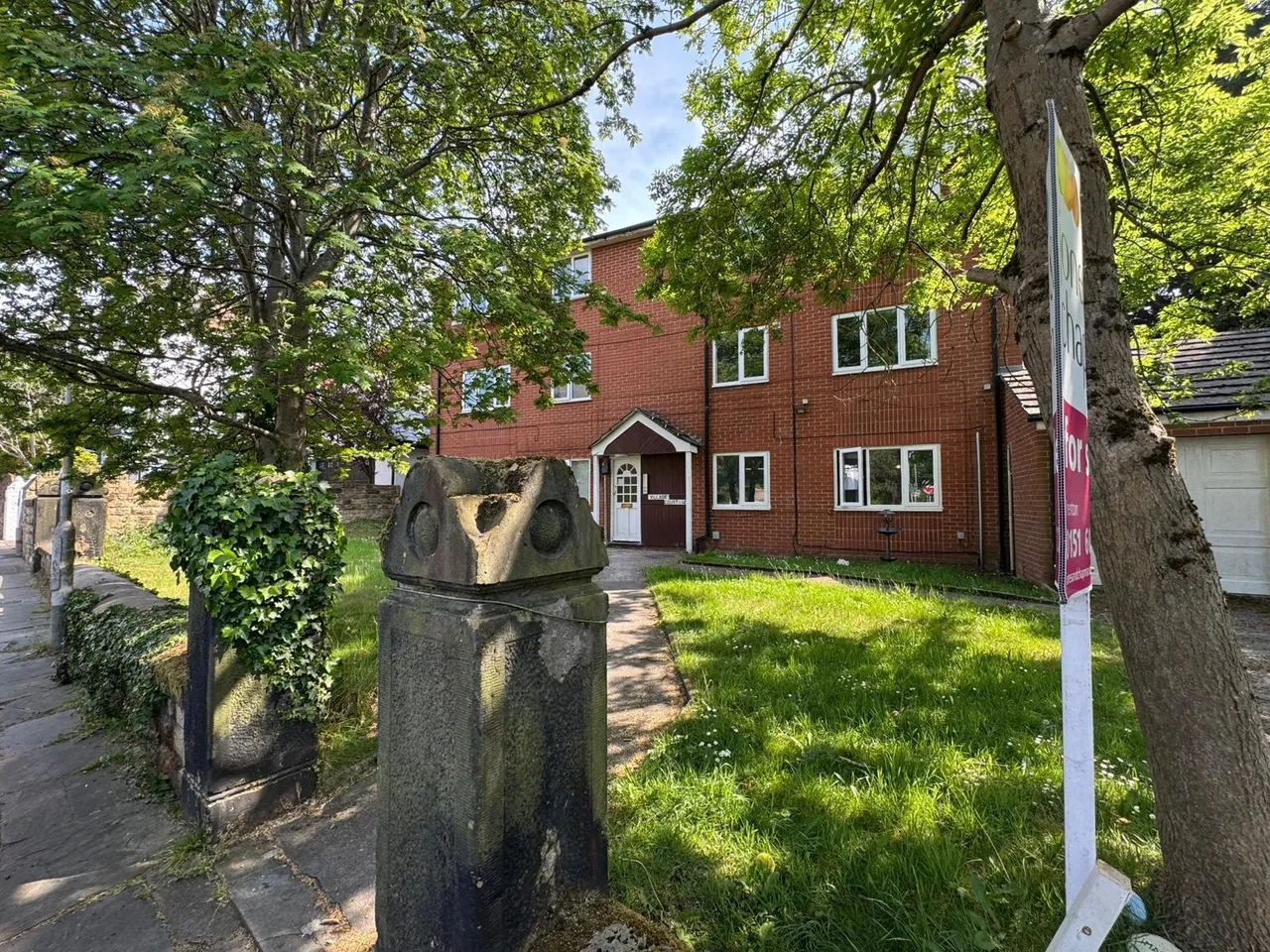 1 bed flat for sale — Village Road, Prenton