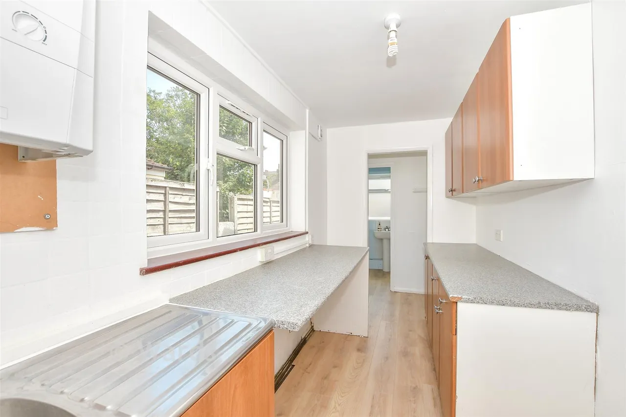 Fox Street, Gillingham, ME7, photo 2