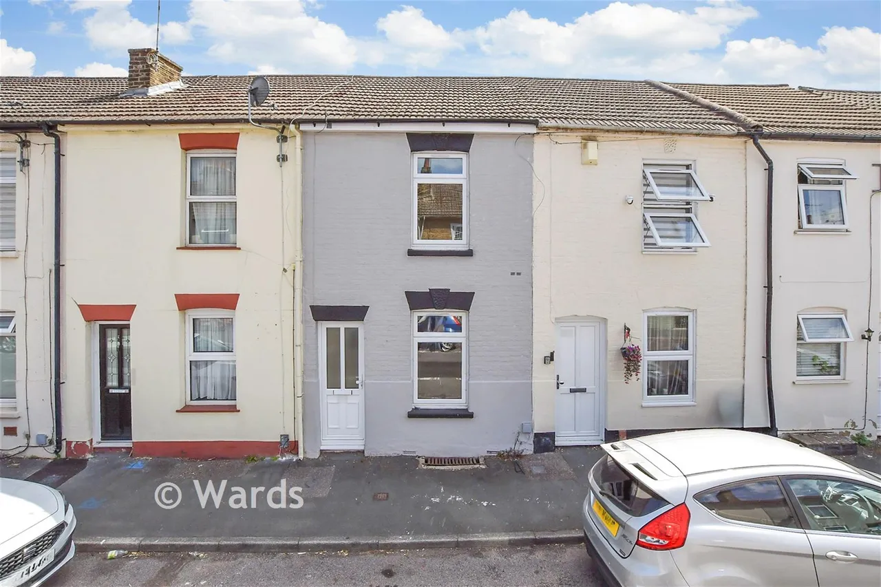 2 bed house for sale, Fox Street, Gillingham, ME7