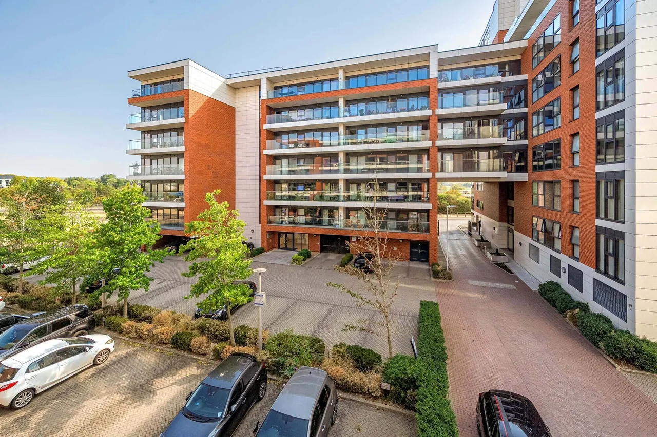 2 bed flat for sale — Kingman Way, Newbury, RG14