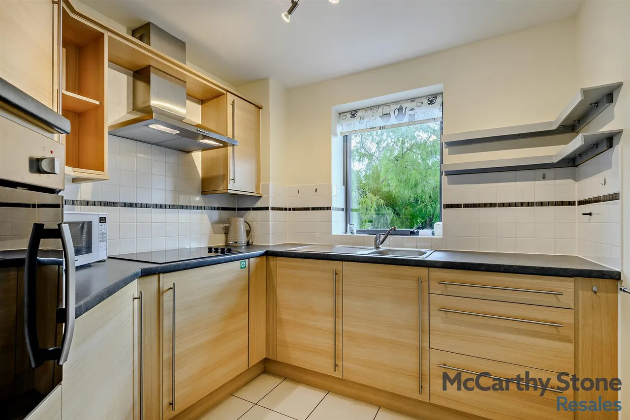 St. Georges Road, Cheltenham, GL50, photo 5