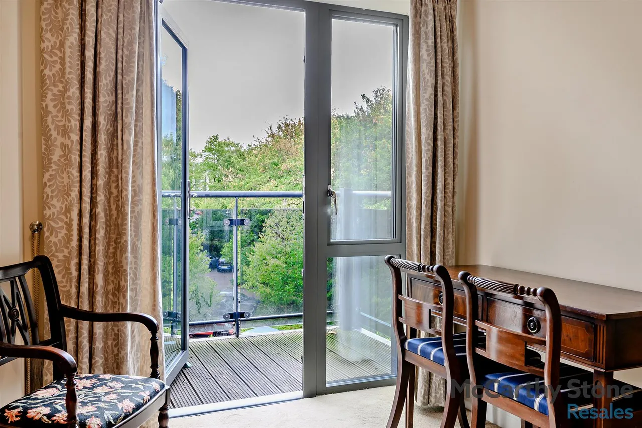 2 bed flat for sale, St. Georges Road, Cheltenham, GL50